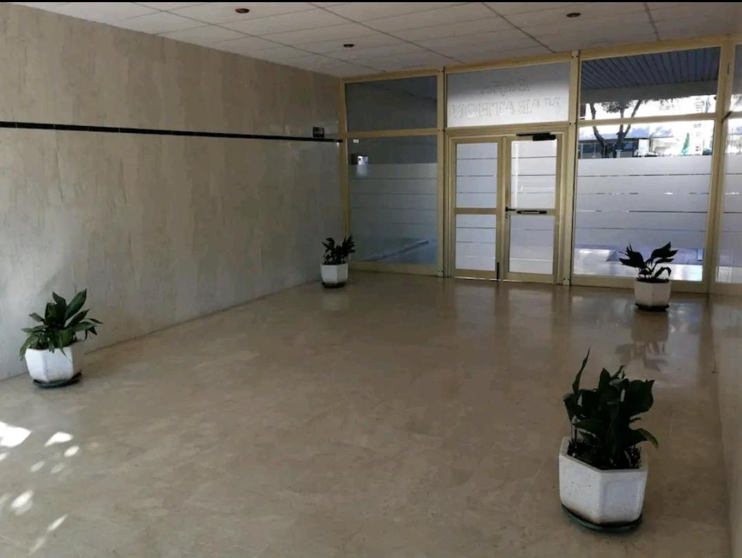 Bonito apartamento cerca de la playa Salou Exterior foto