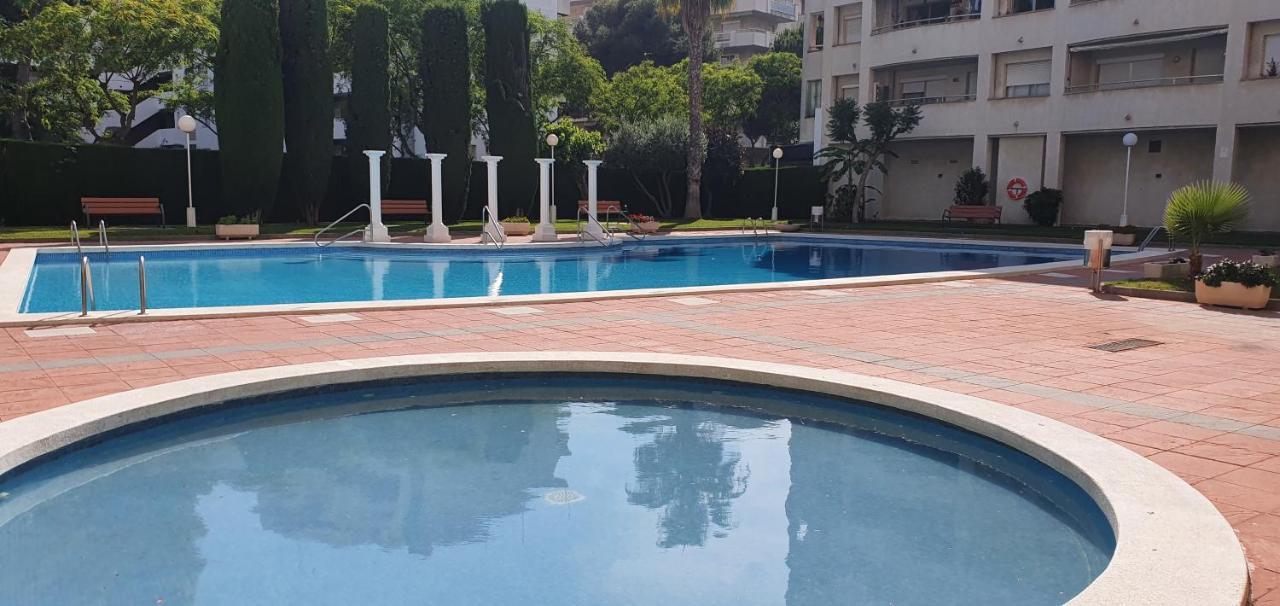 Bonito apartamento cerca de la playa Salou Exterior foto