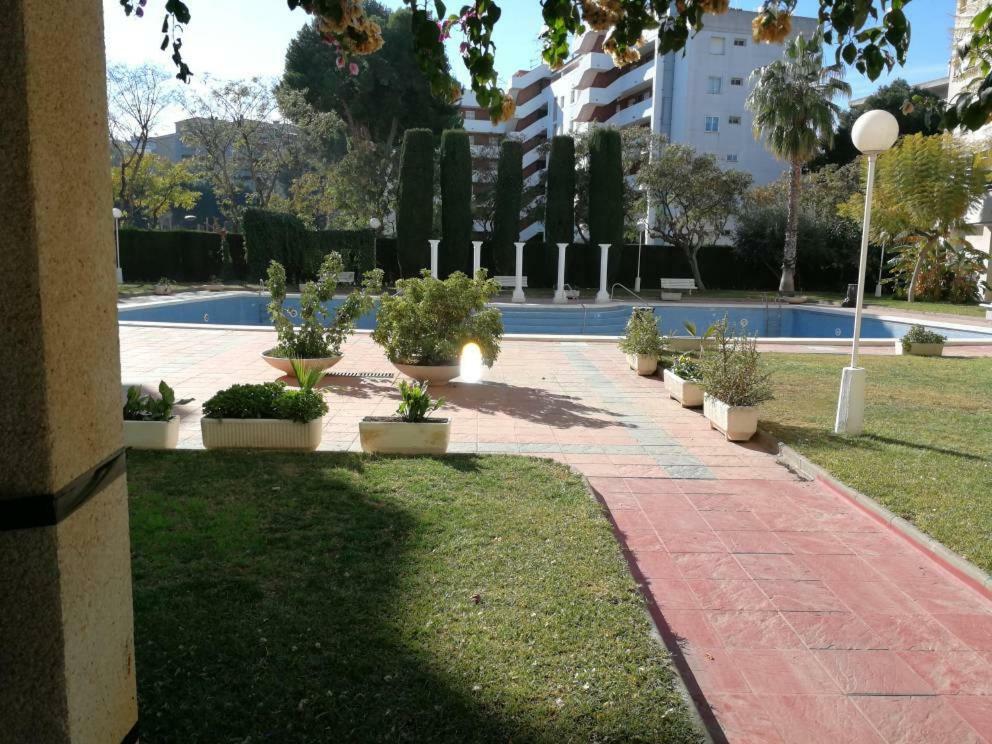 Bonito apartamento cerca de la playa Salou Exterior foto